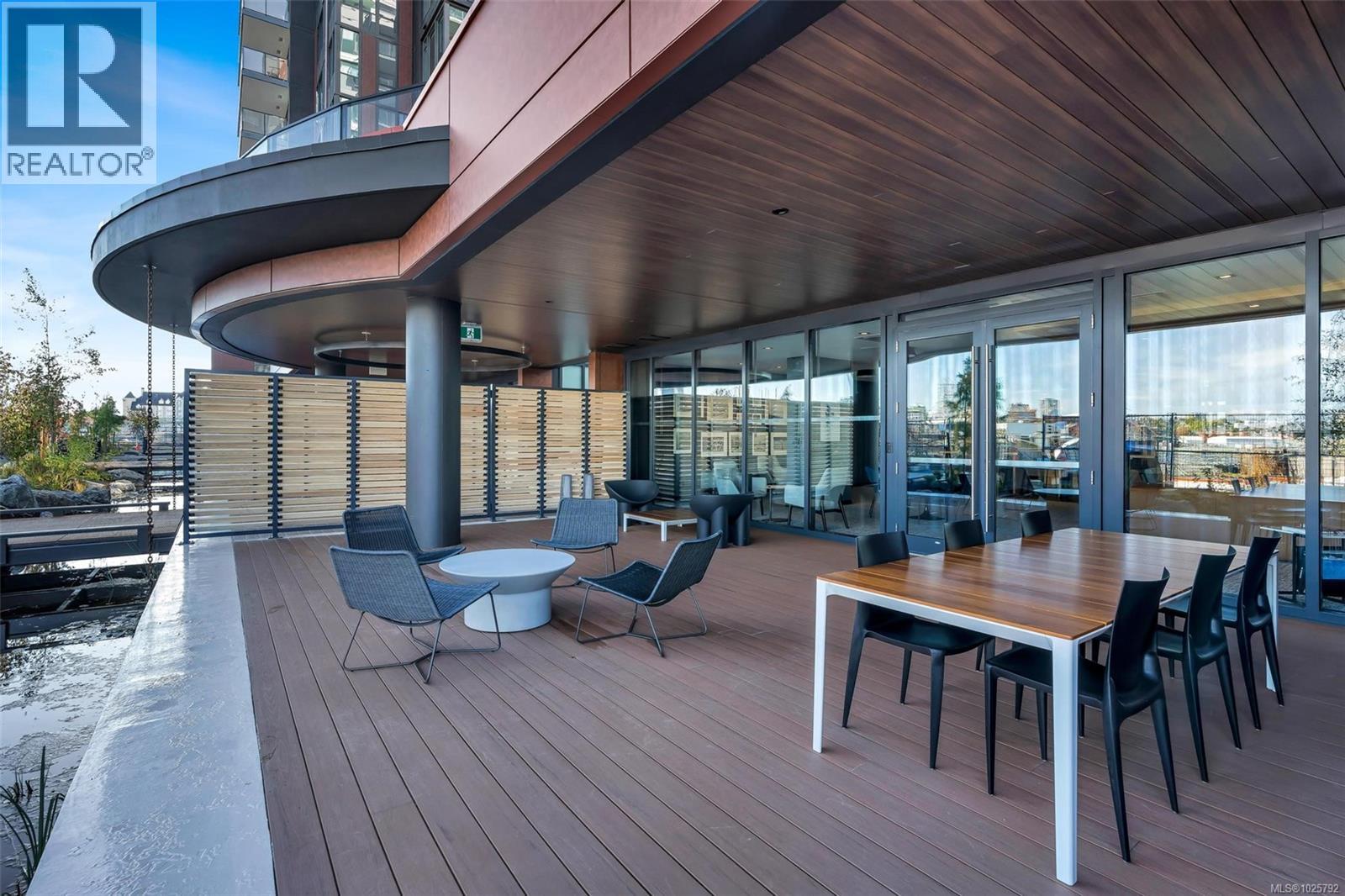 1208 363 Tyee Road, Victoria