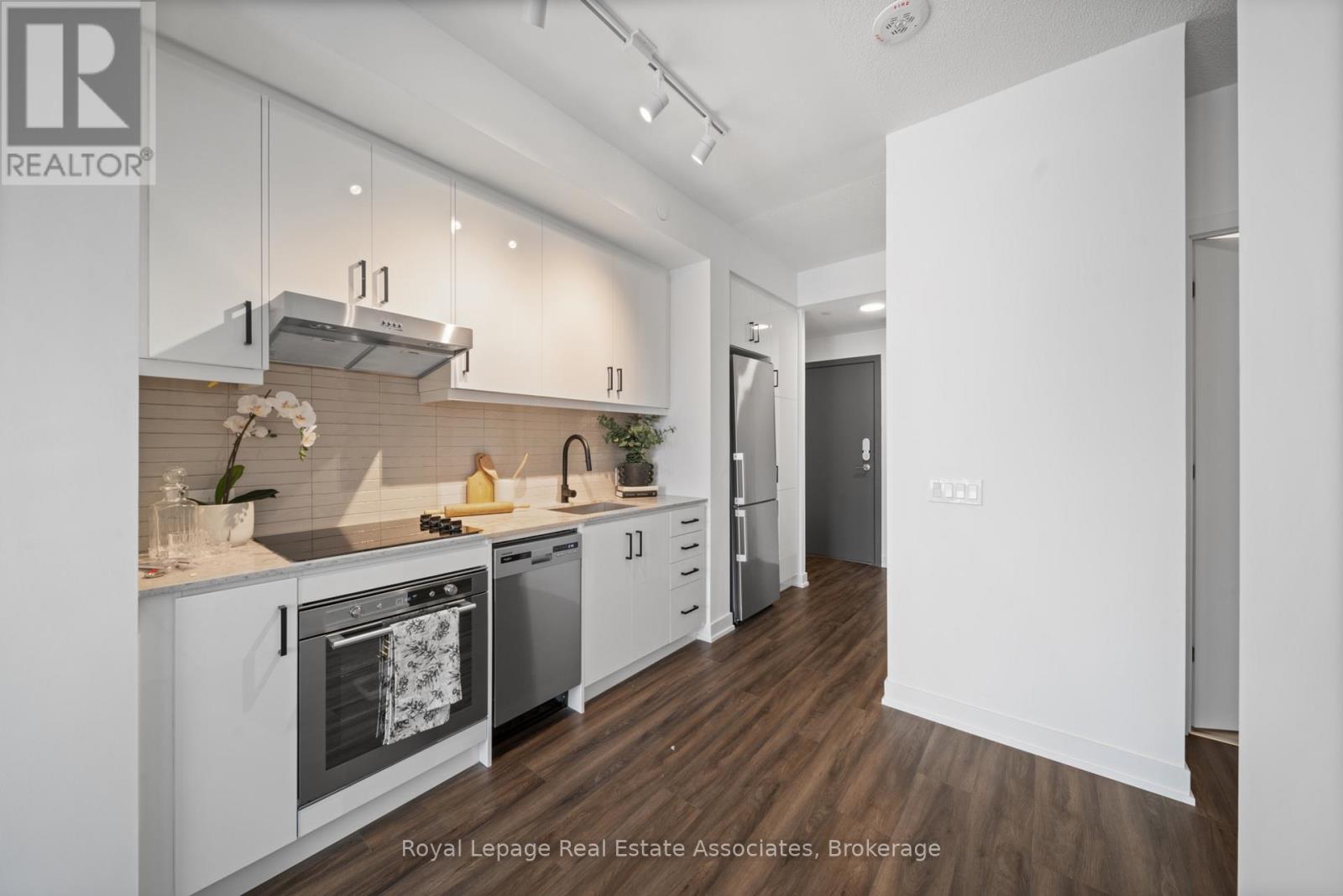 422 - 9 TECUMSETH STREET - Photo 3 of 20, Toronto (Niagara), Ontario