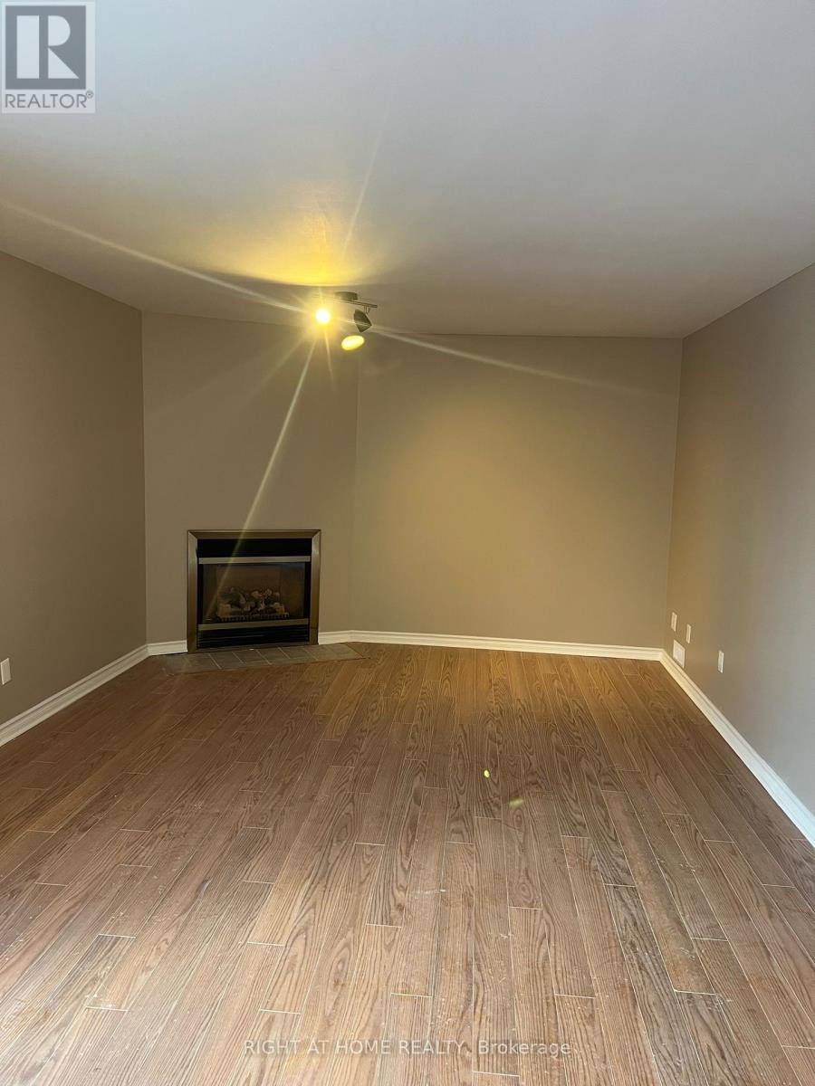 46 Lougheed Unit Lower photo 2