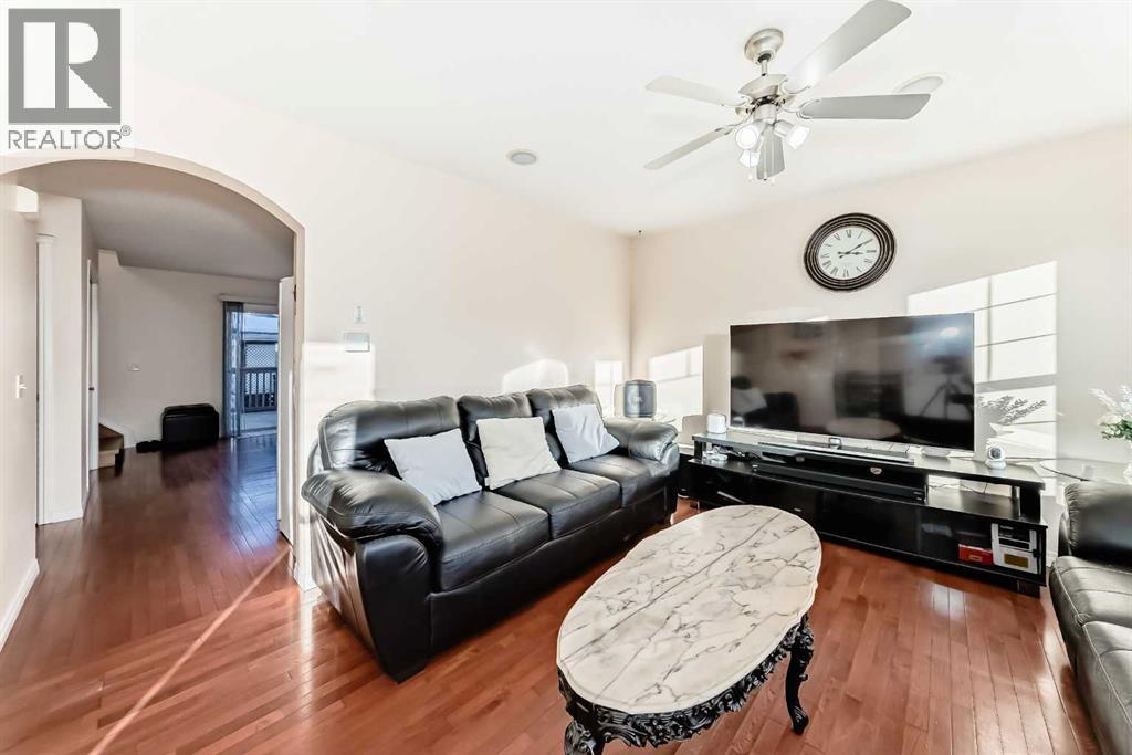 Single Family House for Sale in  Taravista Street NE Taradale Calgary 