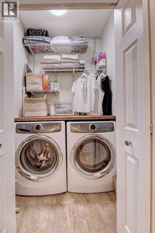 Single Family House Multi-level for Sale in    Avenue SW Beltline Calgary 