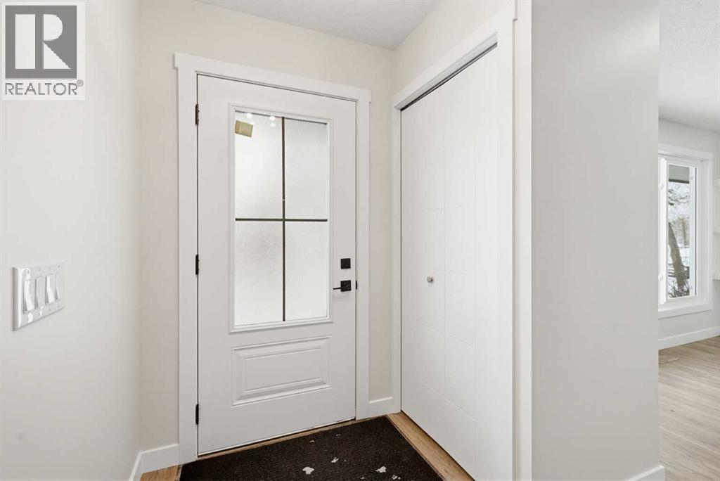 Single Family House for Sale in  Pensacola Crescent SE Penbrooke Meadows Calgary 