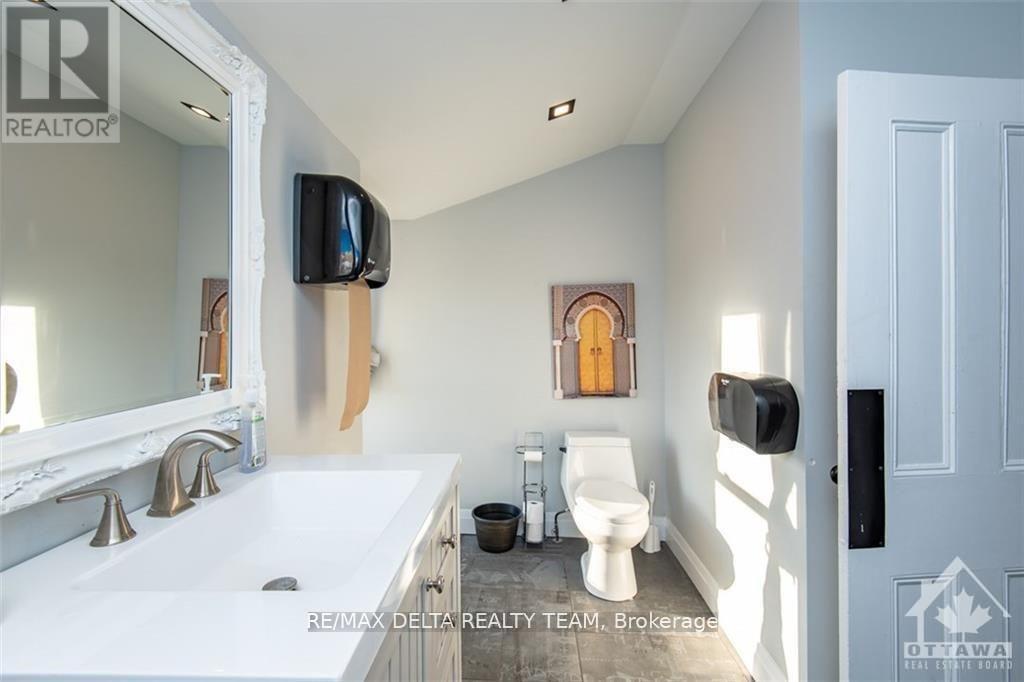 2607 OLD MONTREAL ROAD - 34