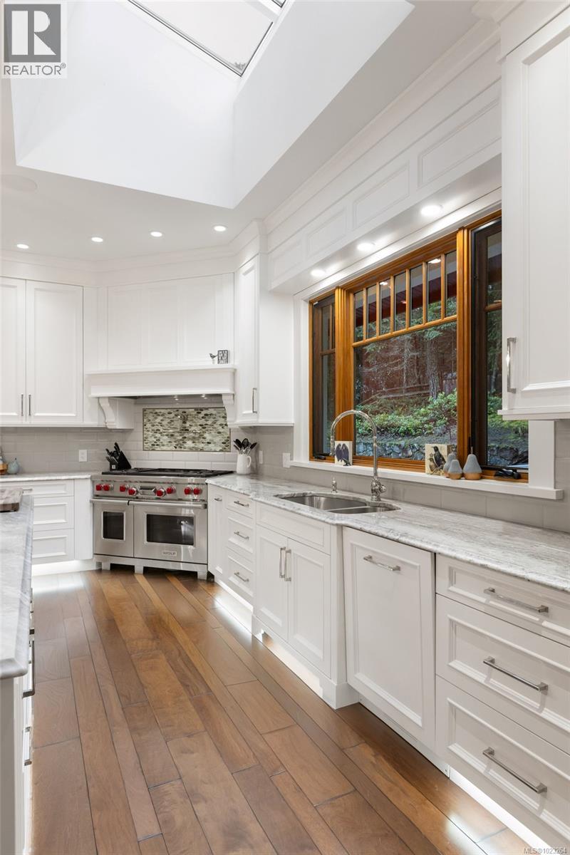  643 Southwood Drive, Highlands