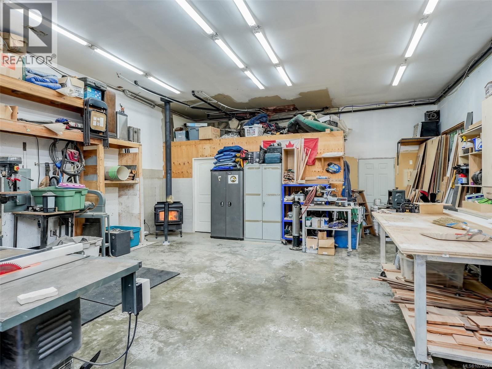  643 Southwood Drive, Highlands