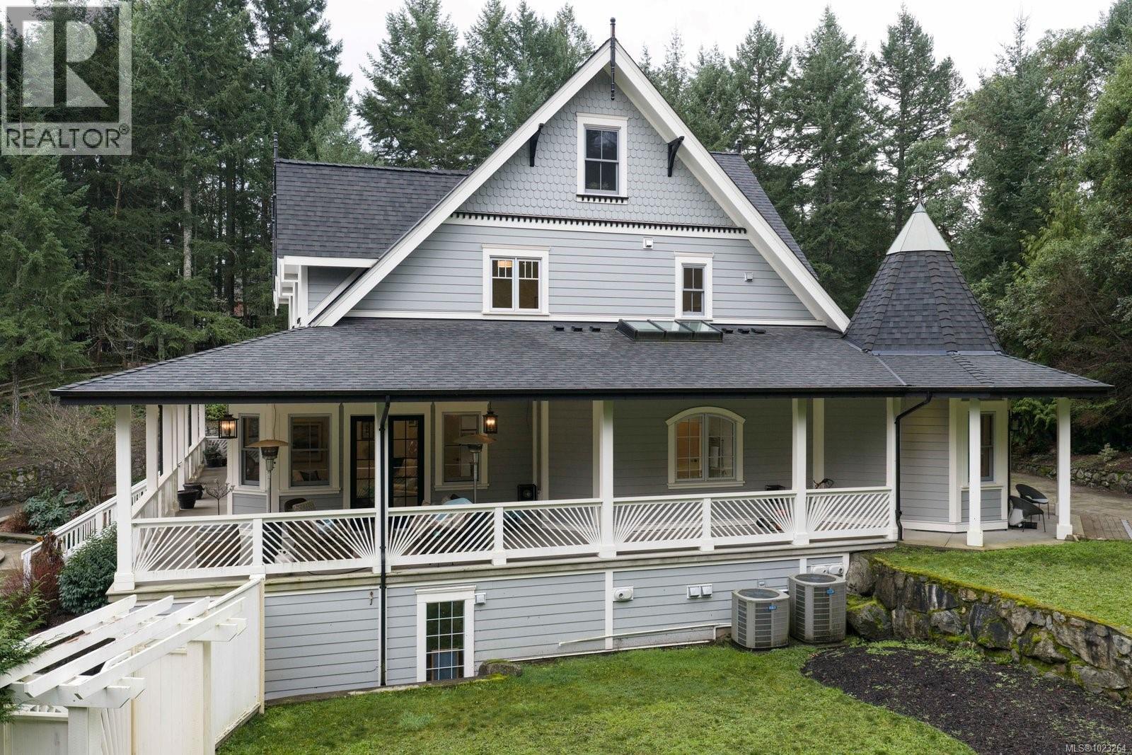  643 Southwood Drive, Highlands