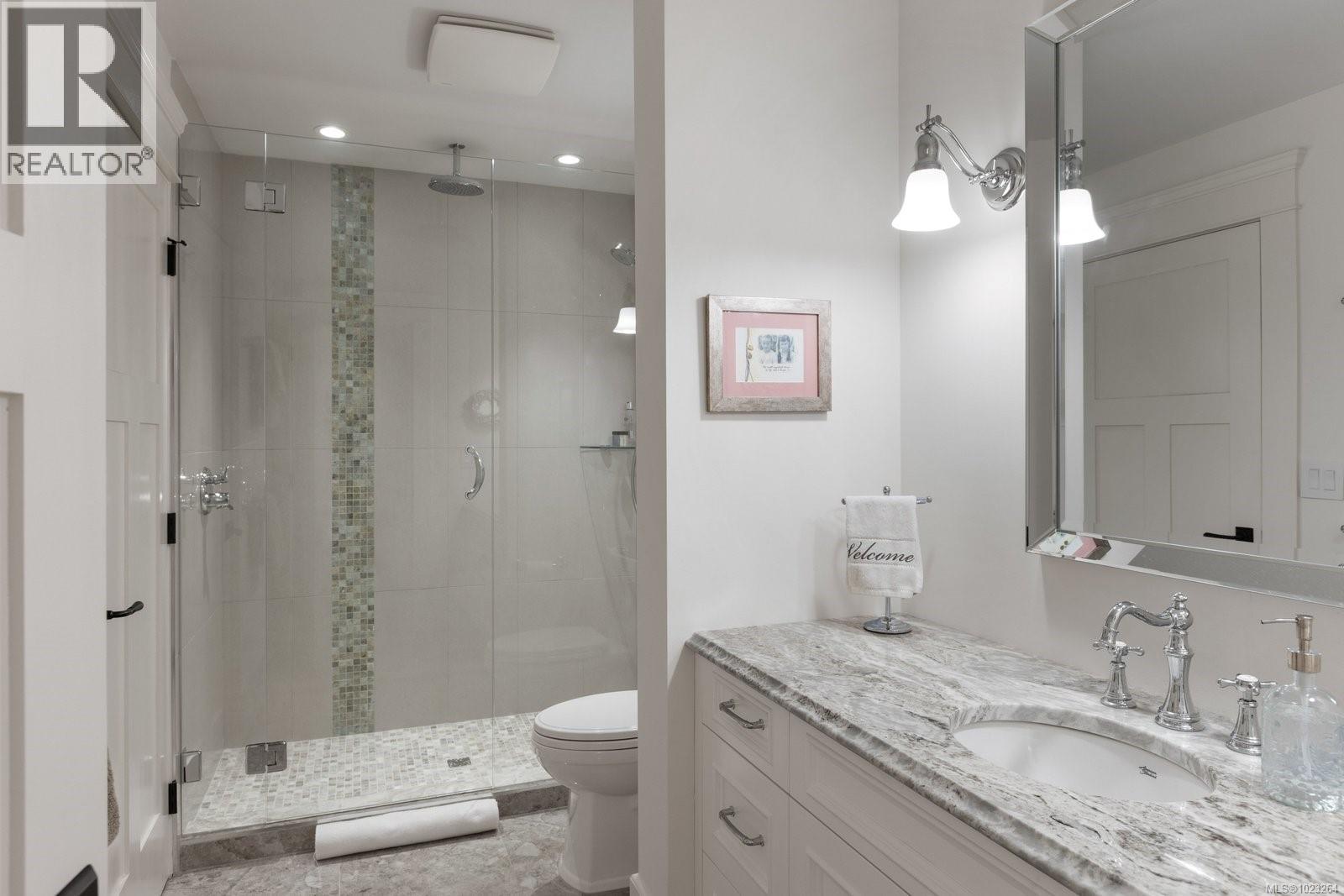  643 Southwood Drive, Highlands