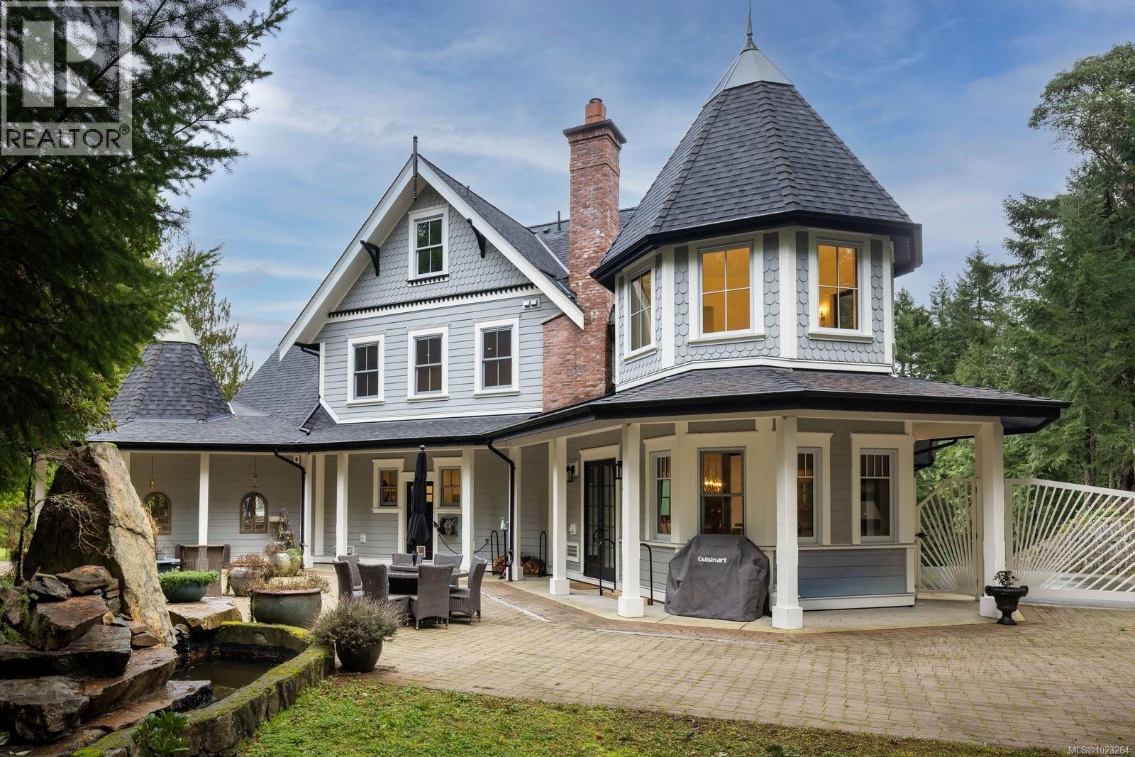  643 Southwood Drive, Highlands