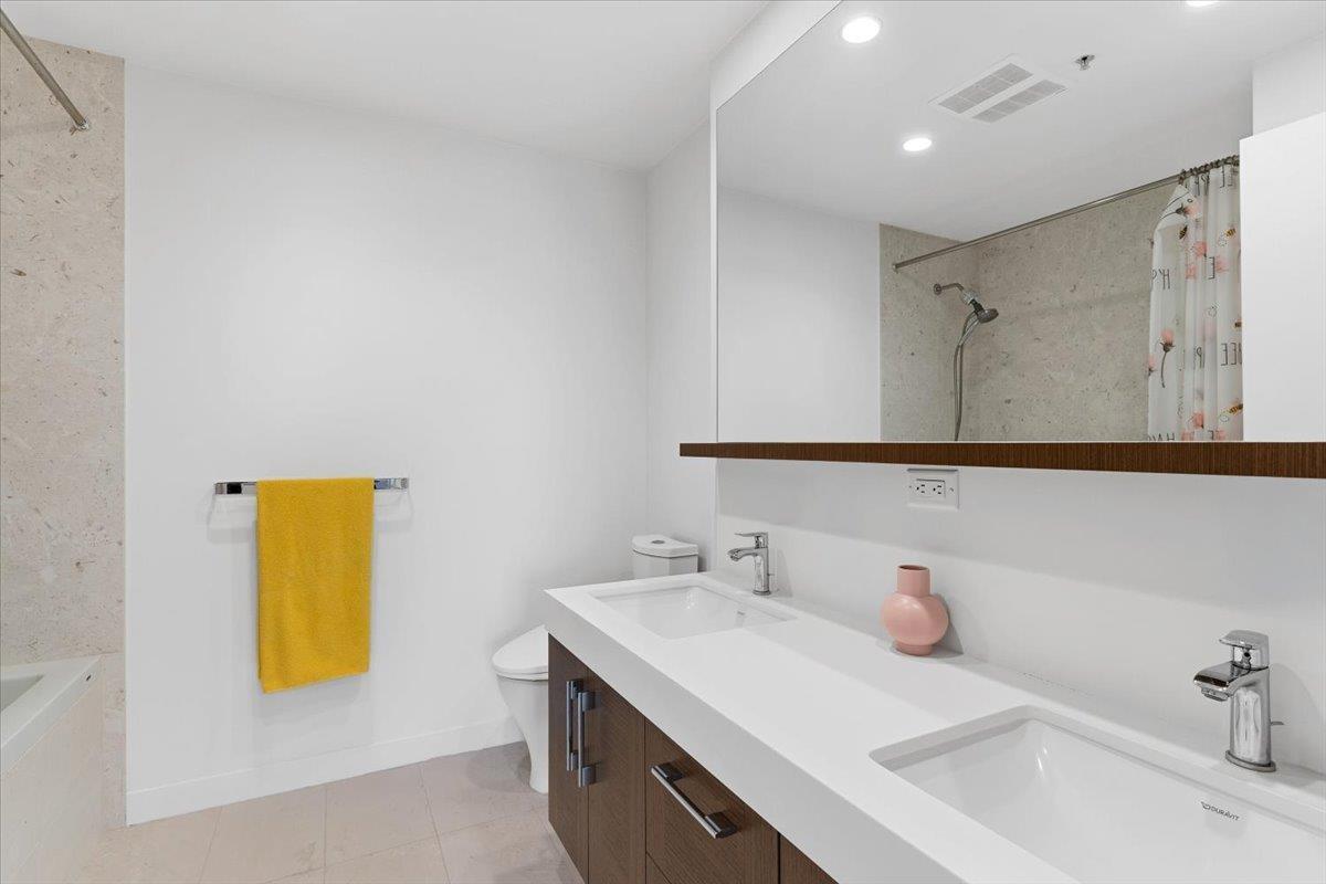 604 1439 GEORGE STREET, White Rock