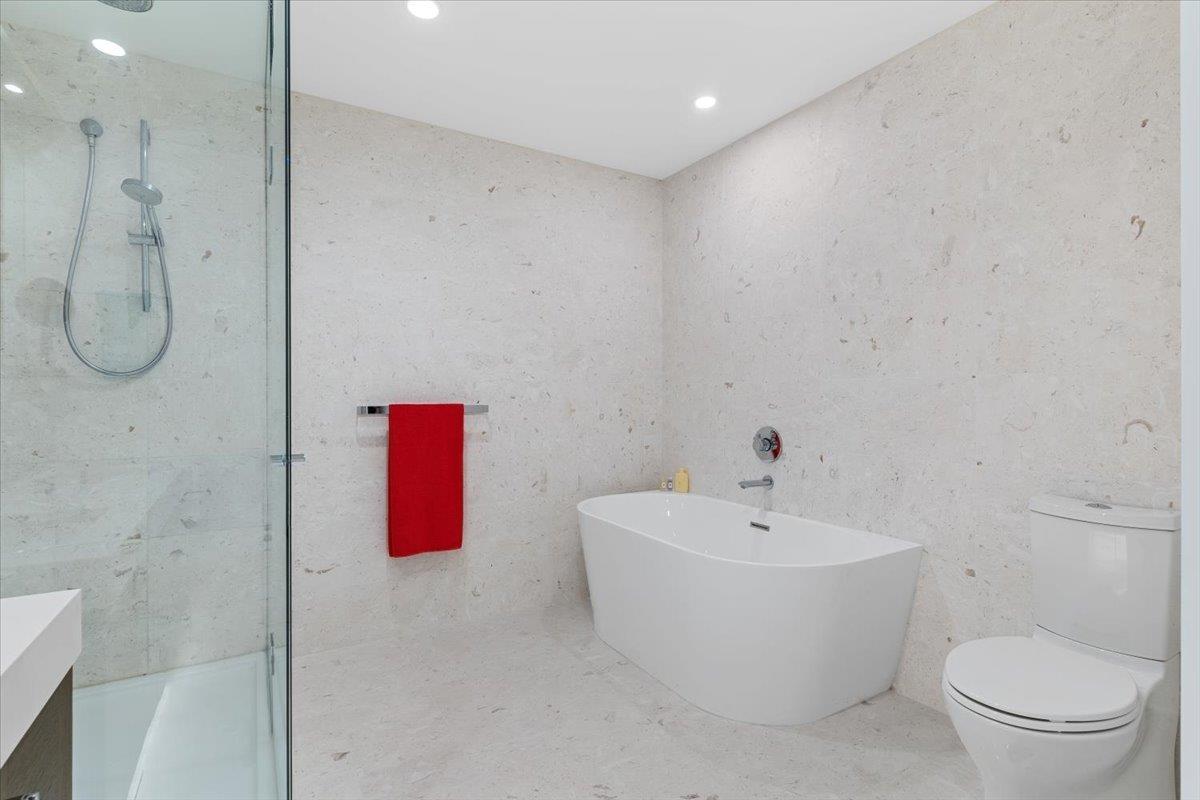 604 1439 GEORGE STREET, White Rock