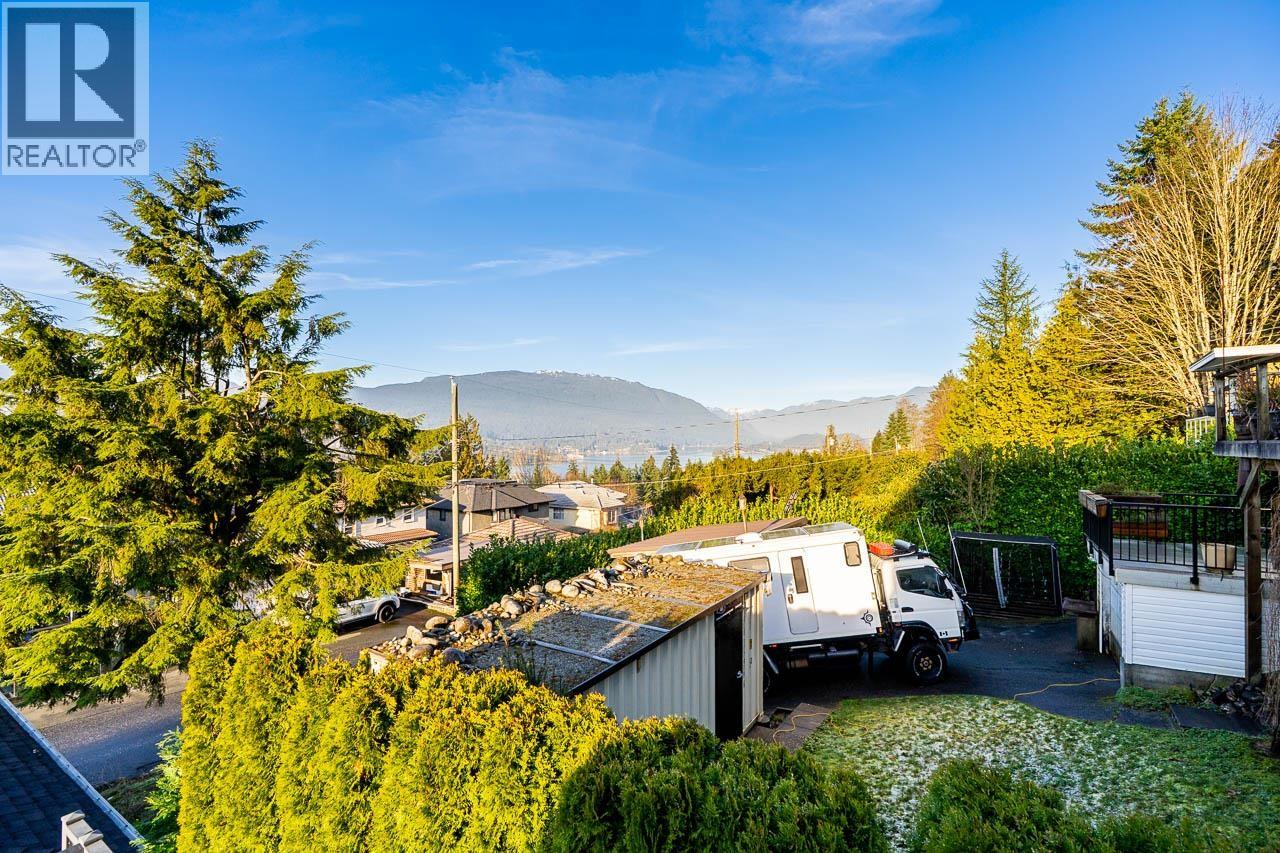 7329 BRAESIDE DRIVE, Burnaby