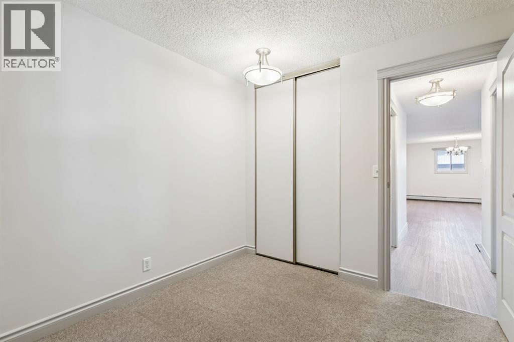 #6 1607 26 AVENUE SW - 15