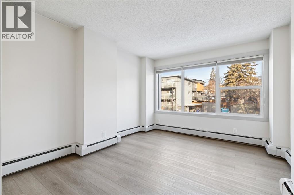 #6 1607 26 AVENUE SW - 17