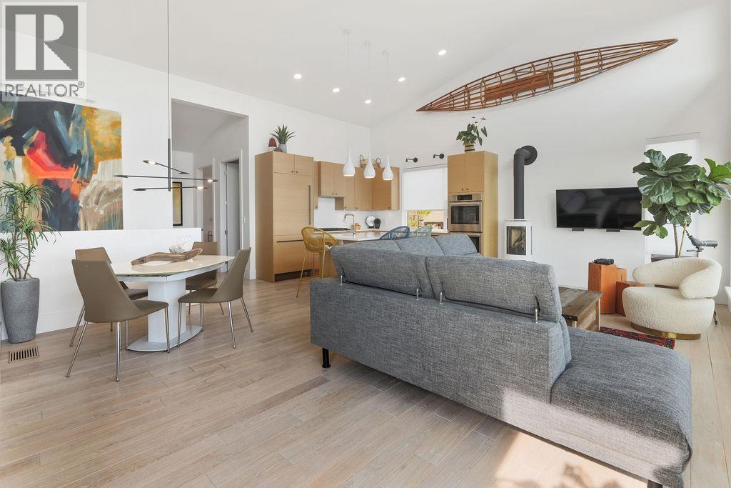 502 SPYGLASS PLACE, Gibsons