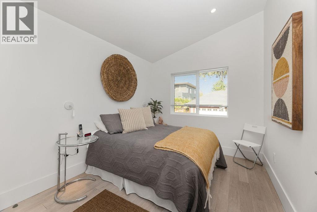 502 SPYGLASS PLACE, Gibsons