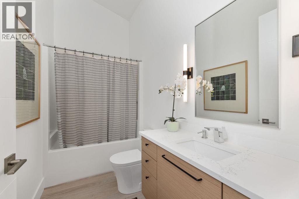 502 SPYGLASS PLACE, Gibsons