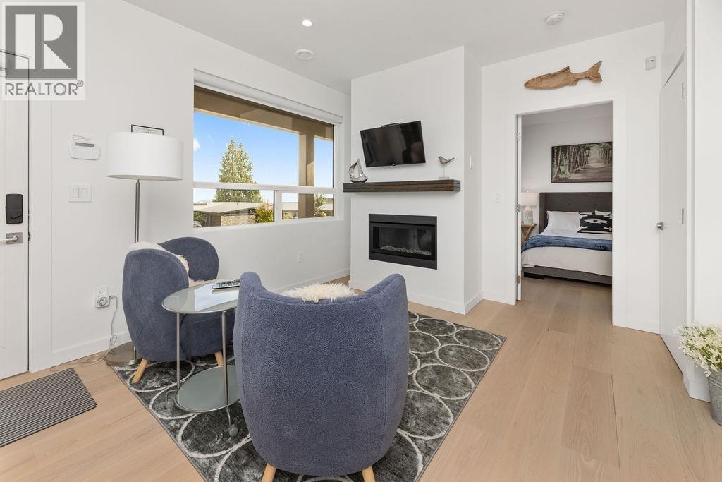 502 SPYGLASS PLACE, Gibsons