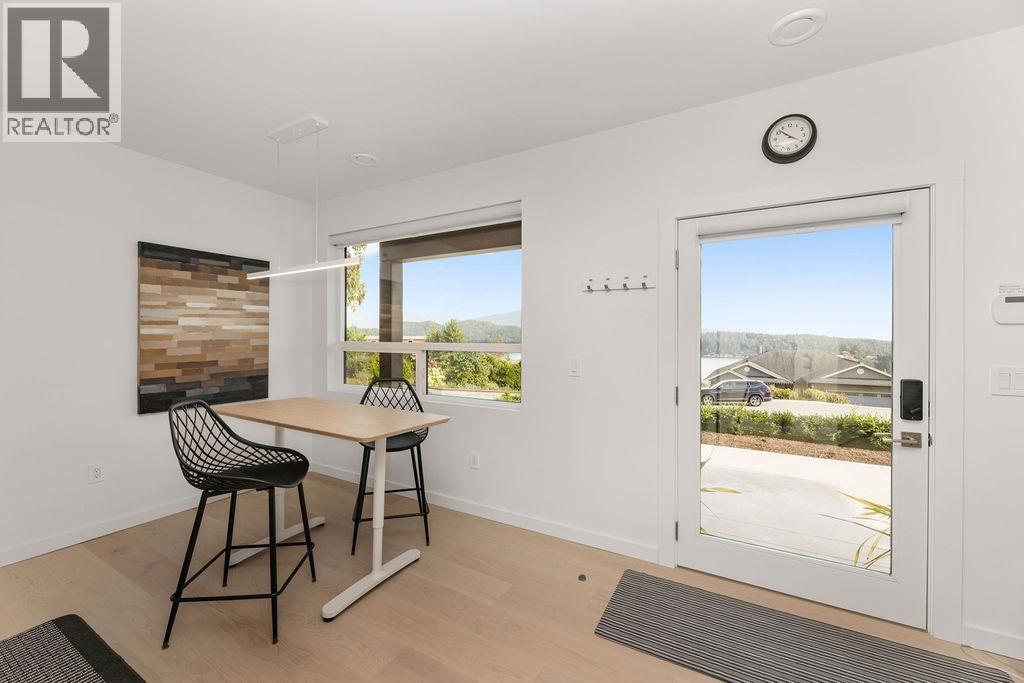 502 SPYGLASS PLACE, Gibsons