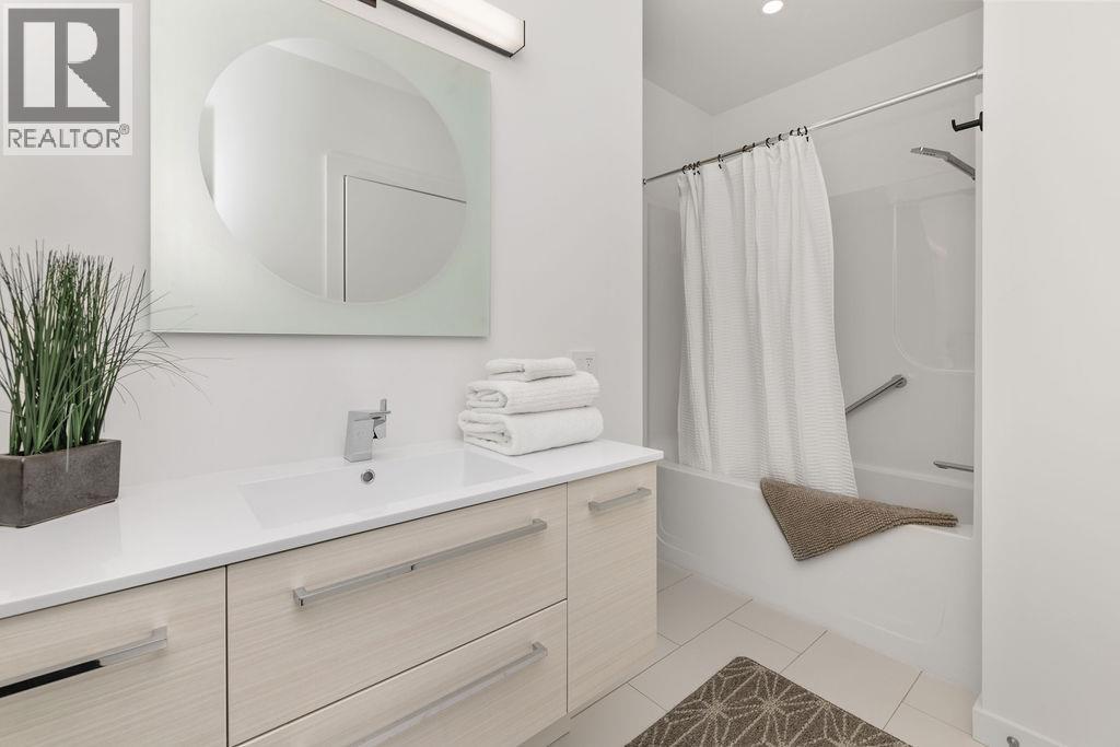 502 SPYGLASS PLACE, Gibsons