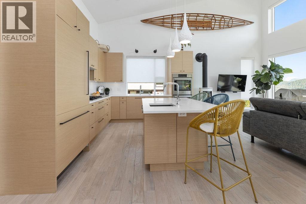 502 SPYGLASS PLACE, Gibsons