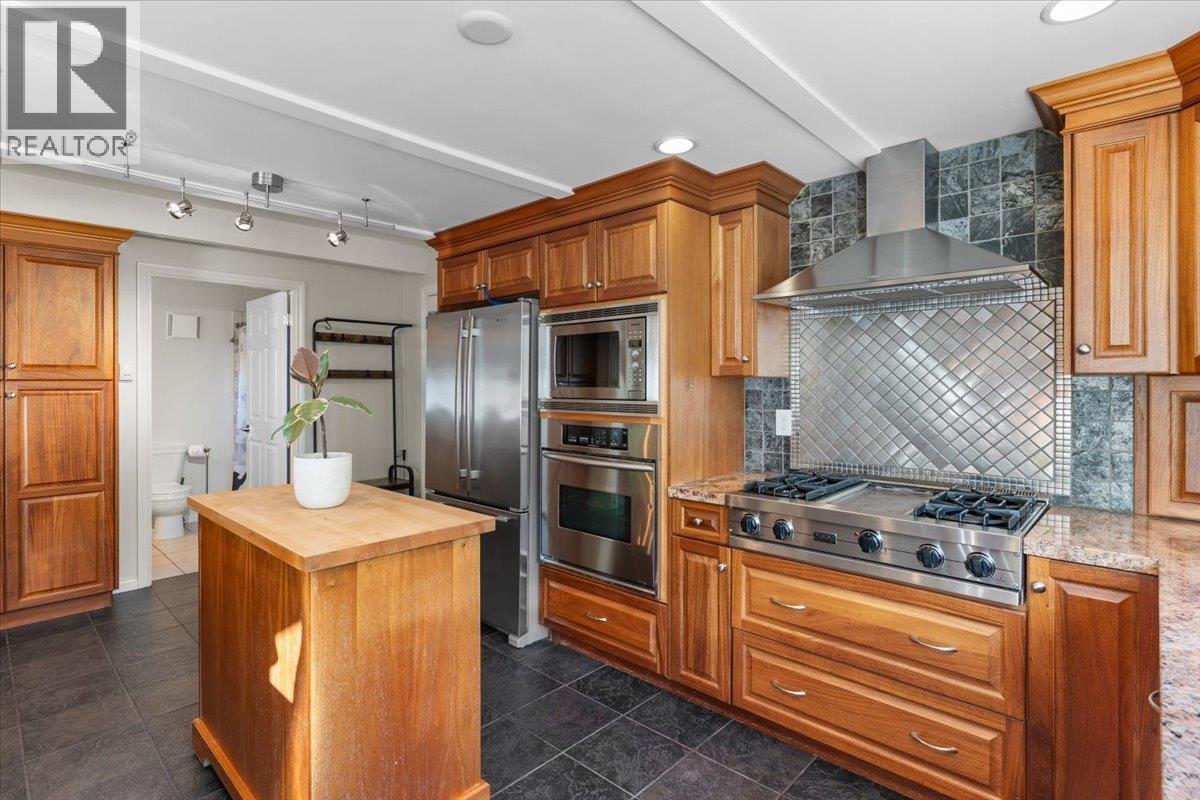 12350 CARLTON STREET, Maple Ridge