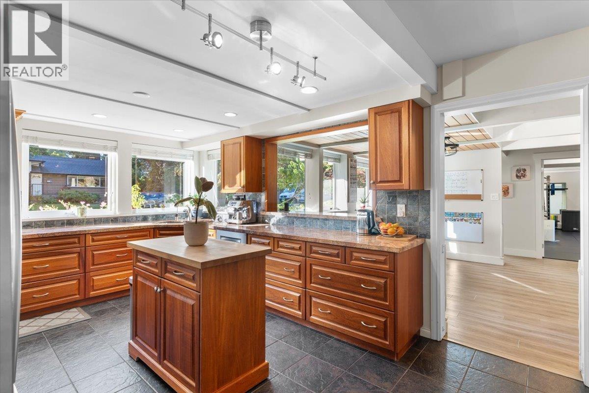 12350 CARLTON STREET, Maple Ridge