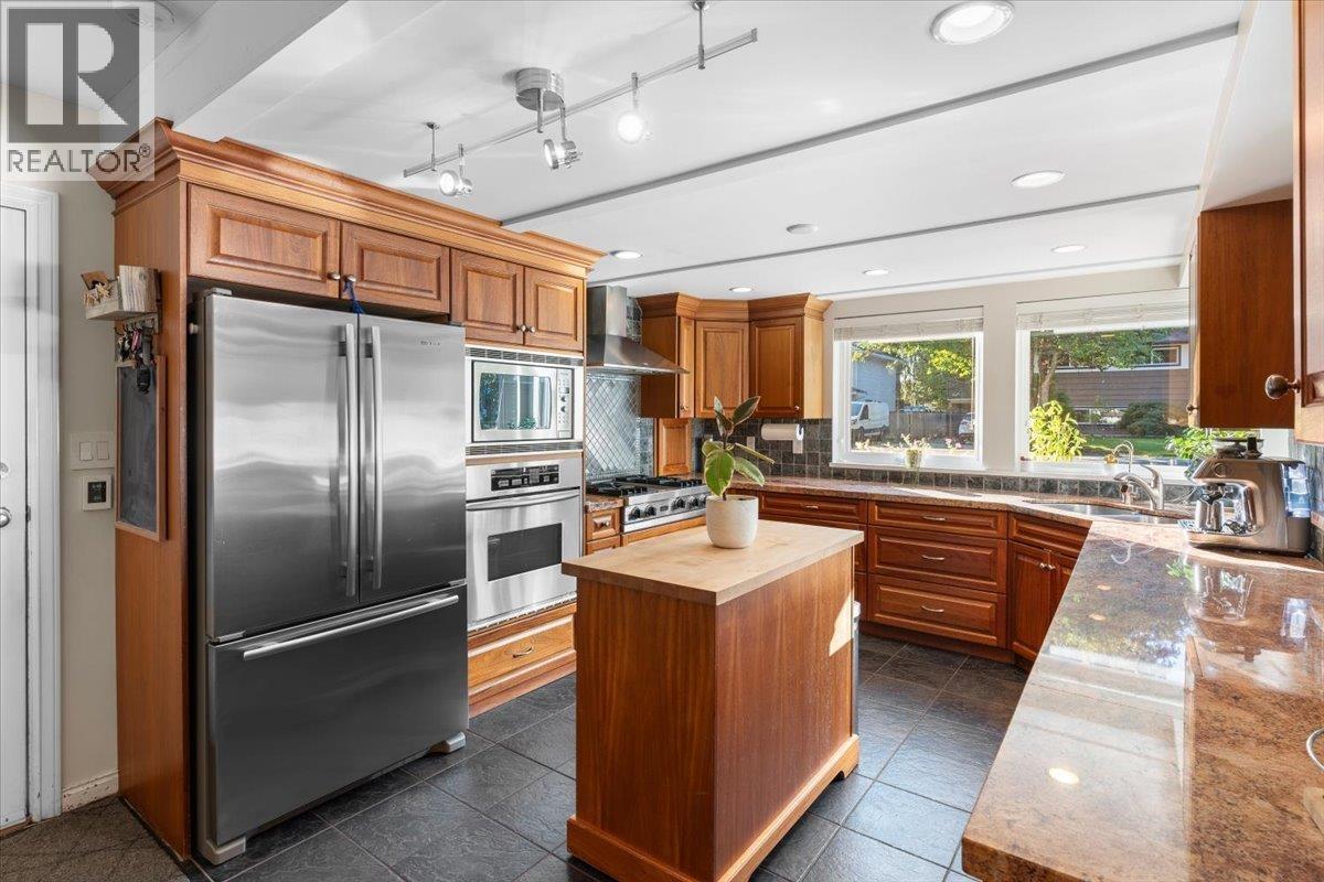 12350 CARLTON STREET, Maple Ridge