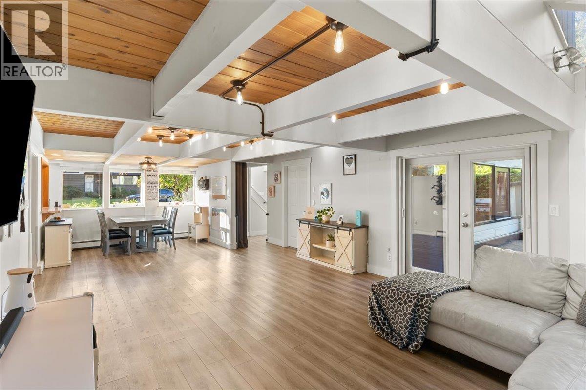 12350 CARLTON STREET, Maple Ridge