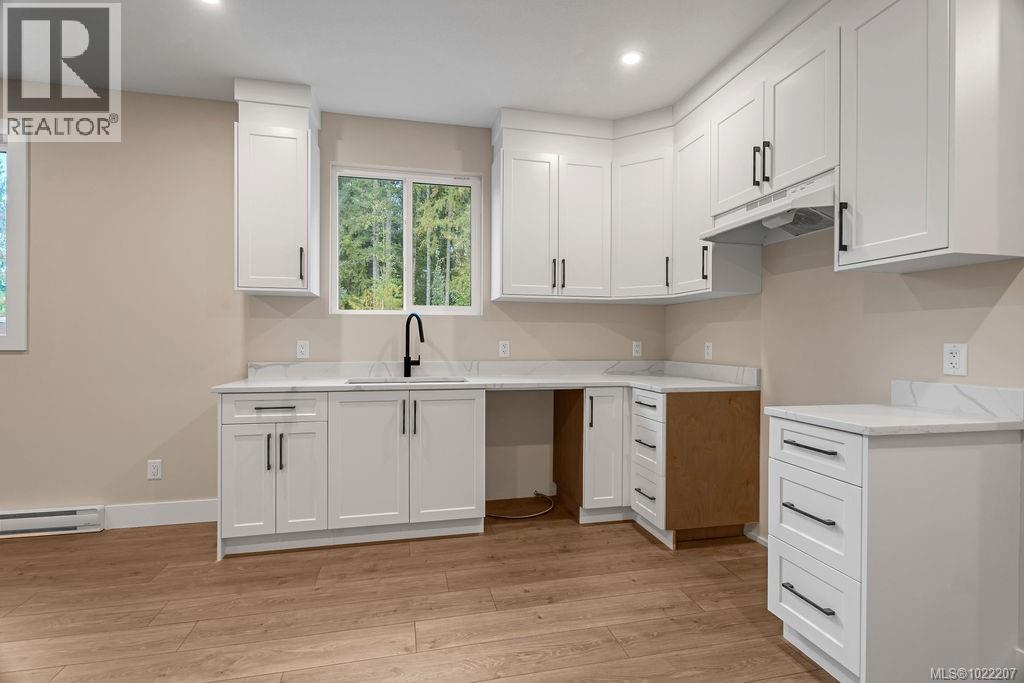 811 Stringer Way, Ladysmith