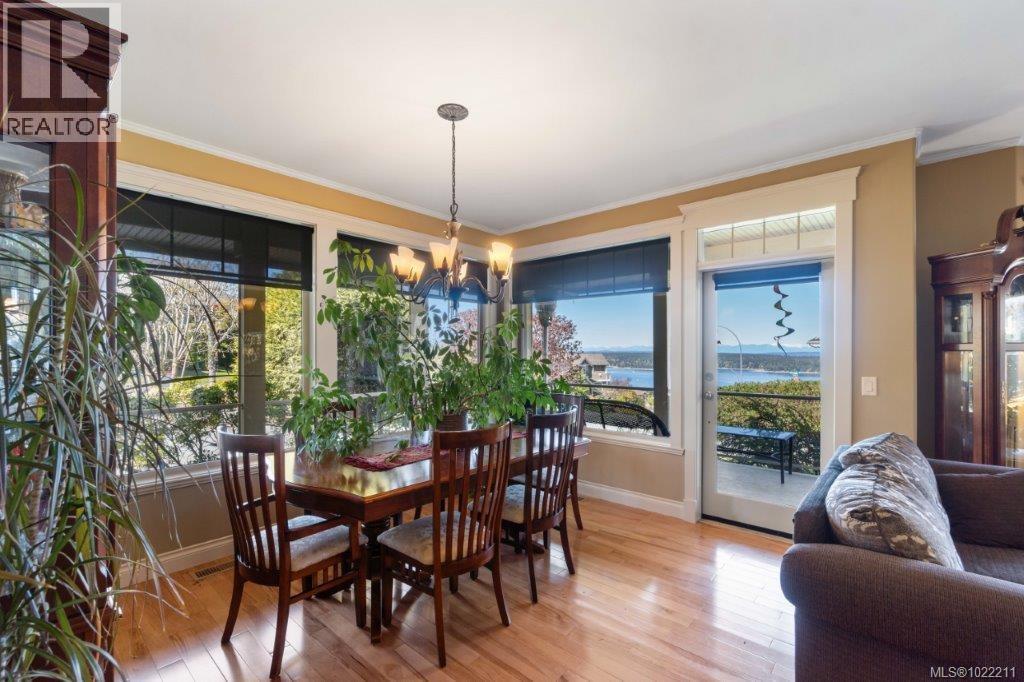 602 Steele Pl, Ladysmith