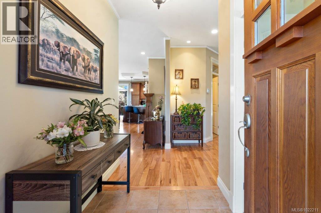 602 Steele Pl, Ladysmith