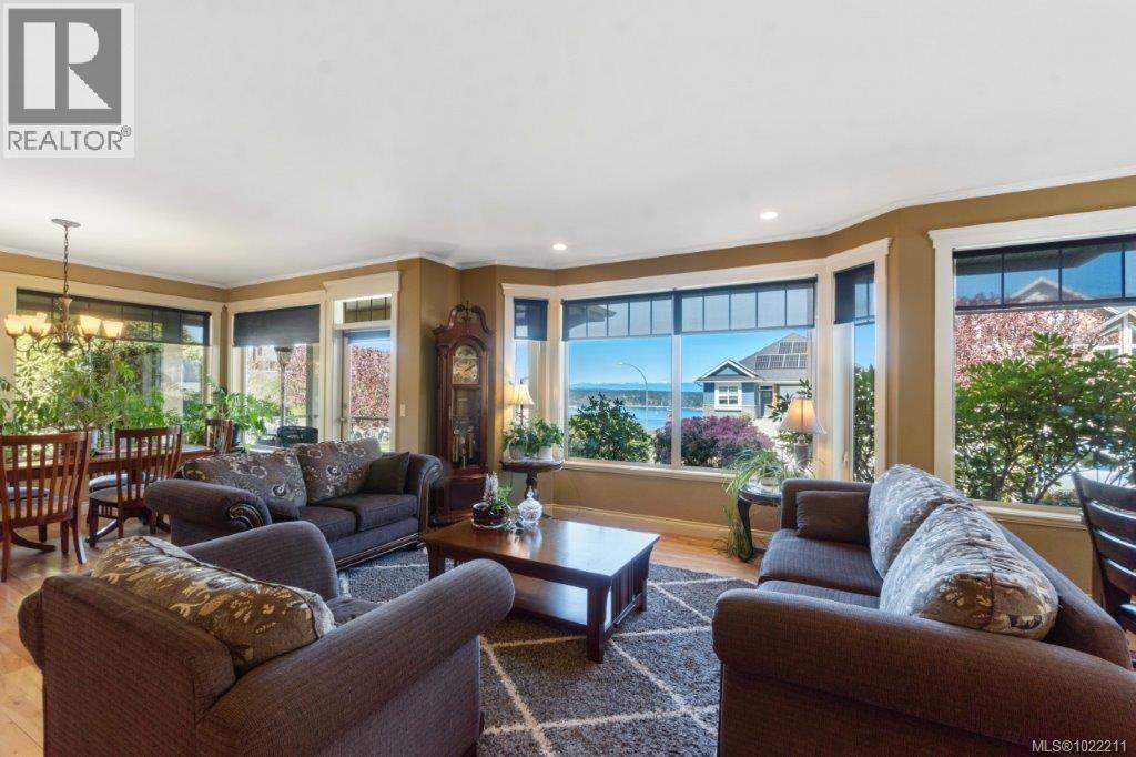 602 Steele Pl, Ladysmith