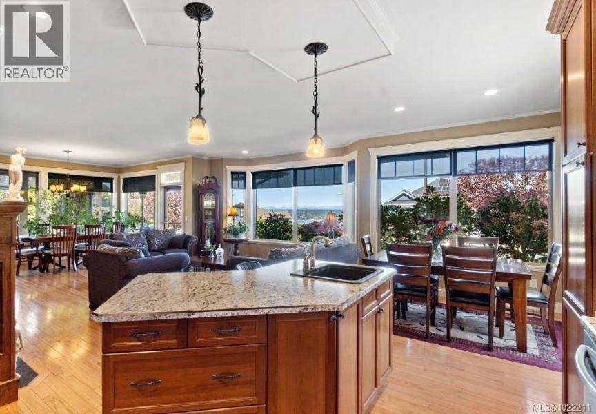 602 Steele Pl, Ladysmith