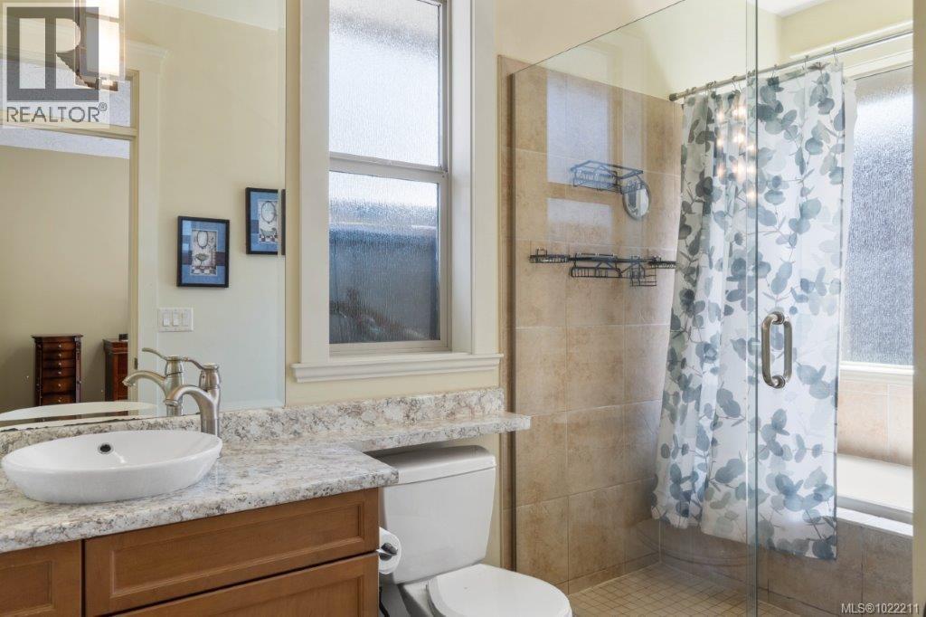 602 Steele Pl, Ladysmith