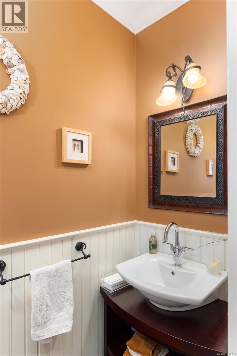  10239 Fifth Street, Sidney