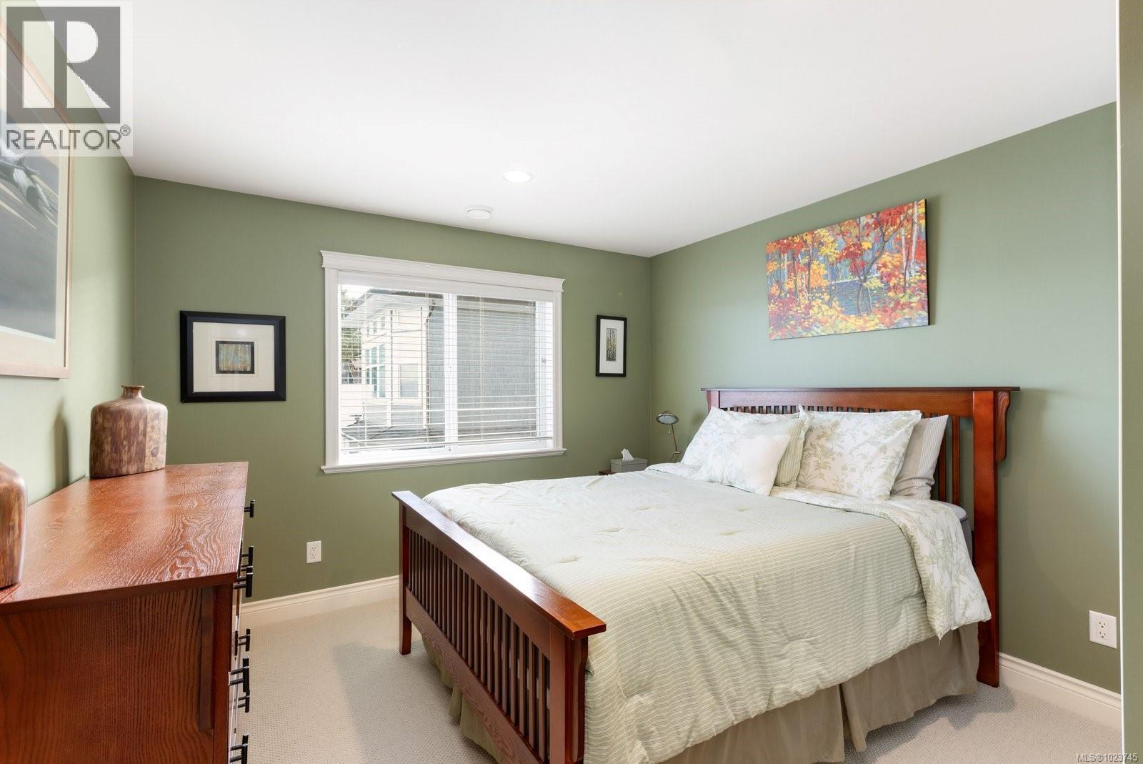  10239 Fifth Street, Sidney