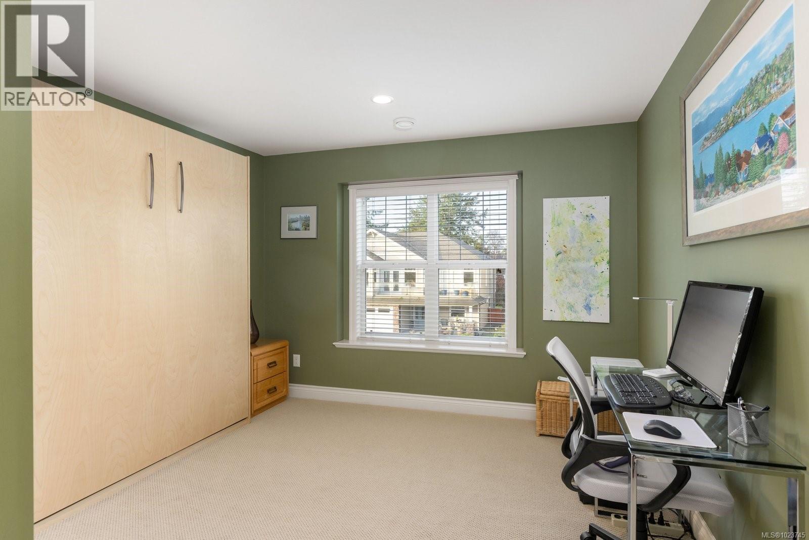  10239 Fifth Street, Sidney