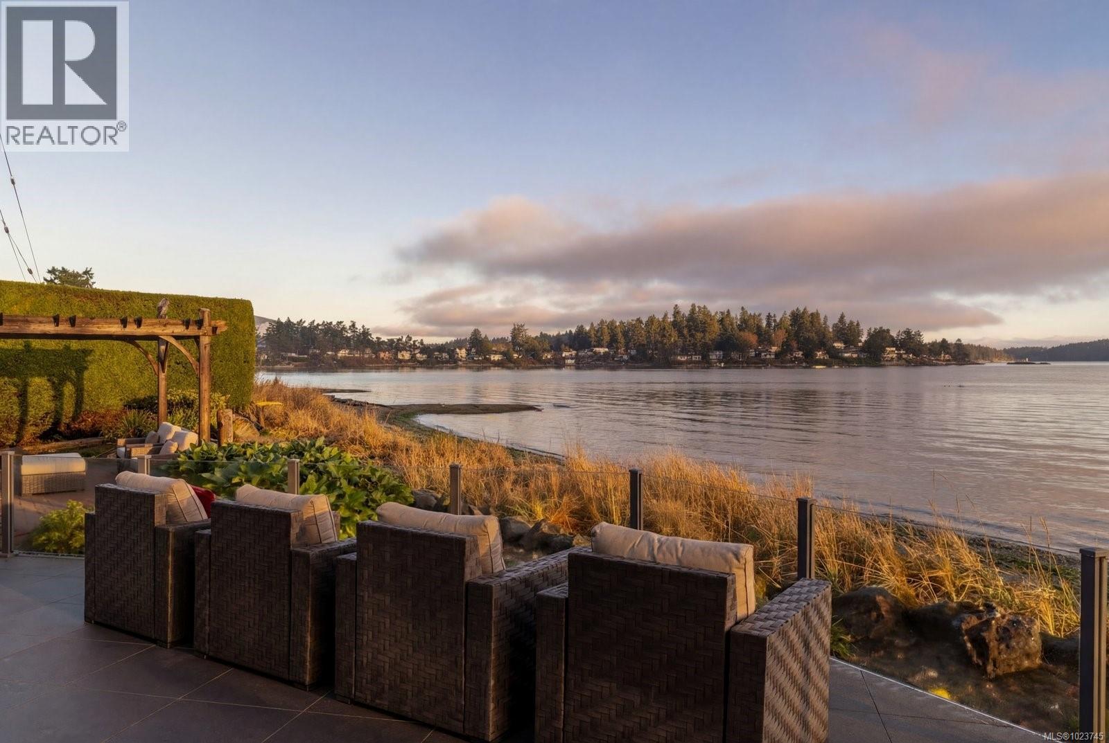  10239 Fifth Street, Sidney