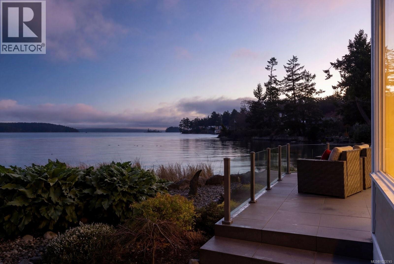  10239 Fifth Street, Sidney