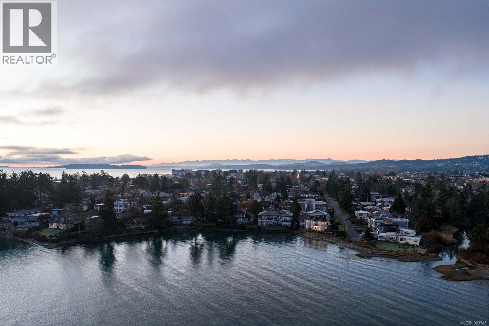  10239 Fifth Street, Sidney