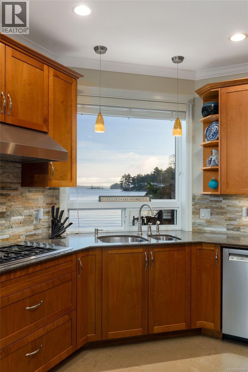  10239 Fifth Street, Sidney