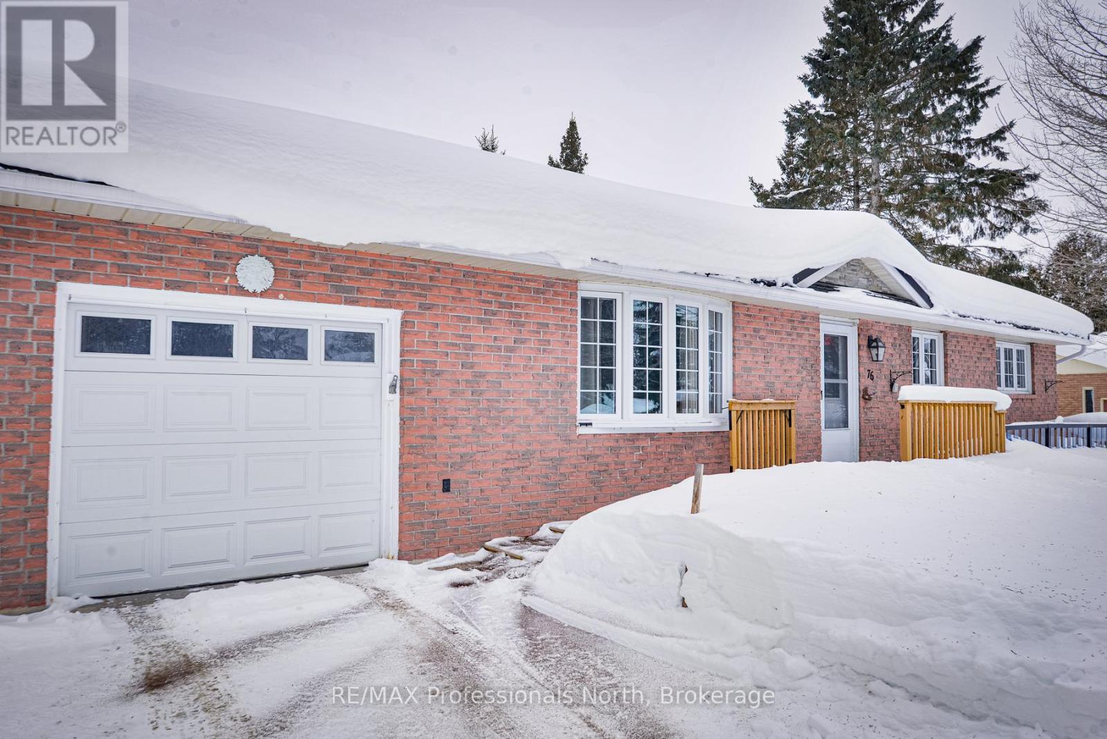 76 WESTVALE DRIVE - Photo 2 of 25, Bracebridge (Monck (Bracebridge)), Ontario