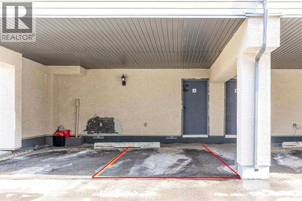 Single Family House for Sale in    Street NW St Andrews Heights Calgary 