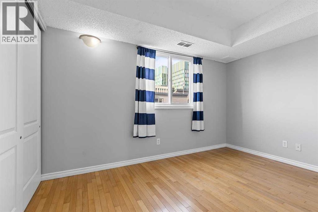 Single Family House for Sale in    Street NW St Andrews Heights Calgary 