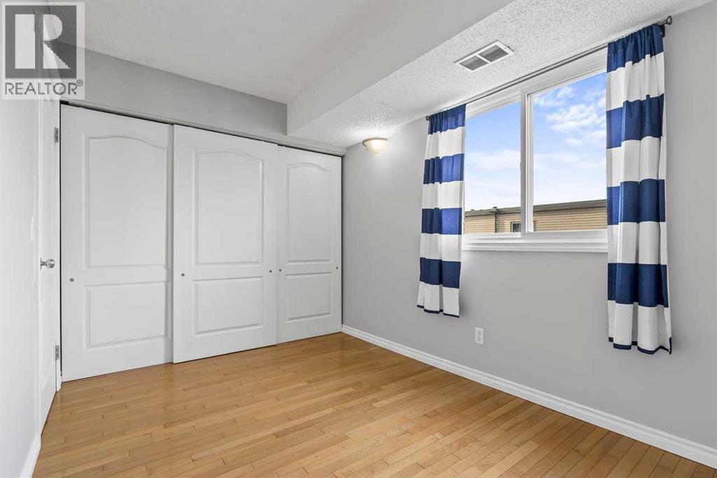 Single Family House for Sale in    Street NW St Andrews Heights Calgary 