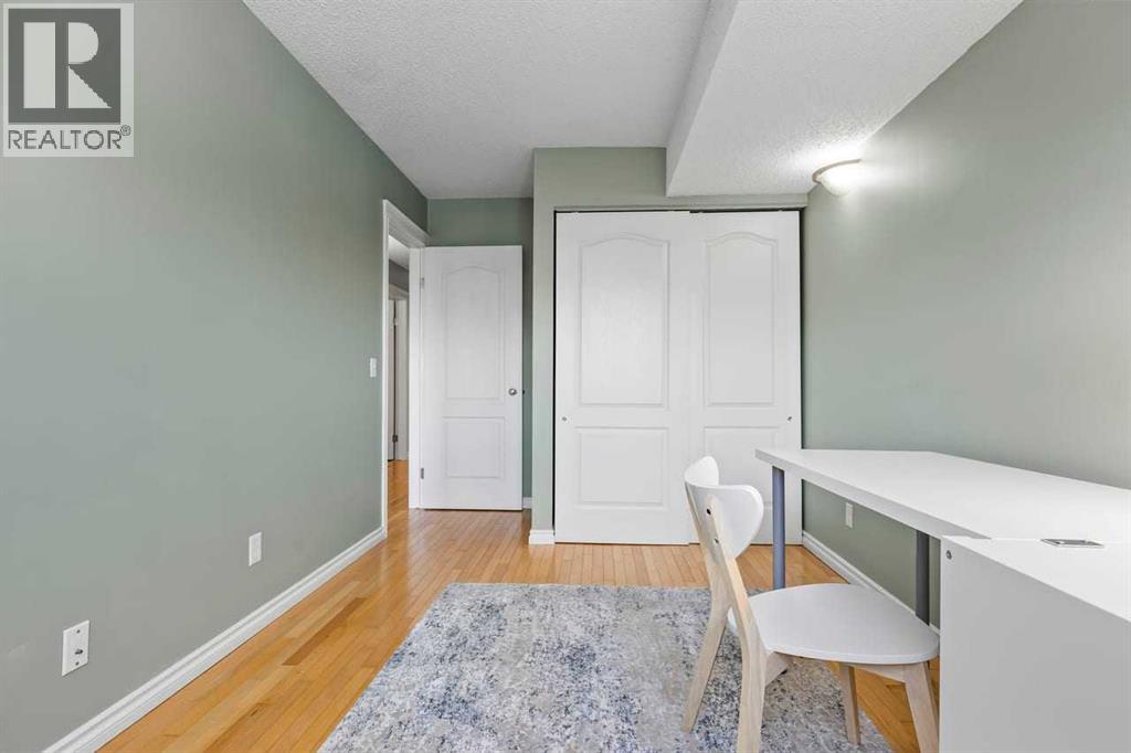 Single Family House for Sale in    Street NW St Andrews Heights Calgary 