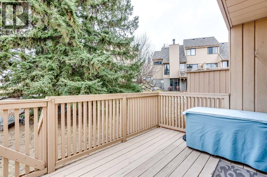 Single Family House for Sale in   Berwick Drive NW Beddington Heights Calgary 
