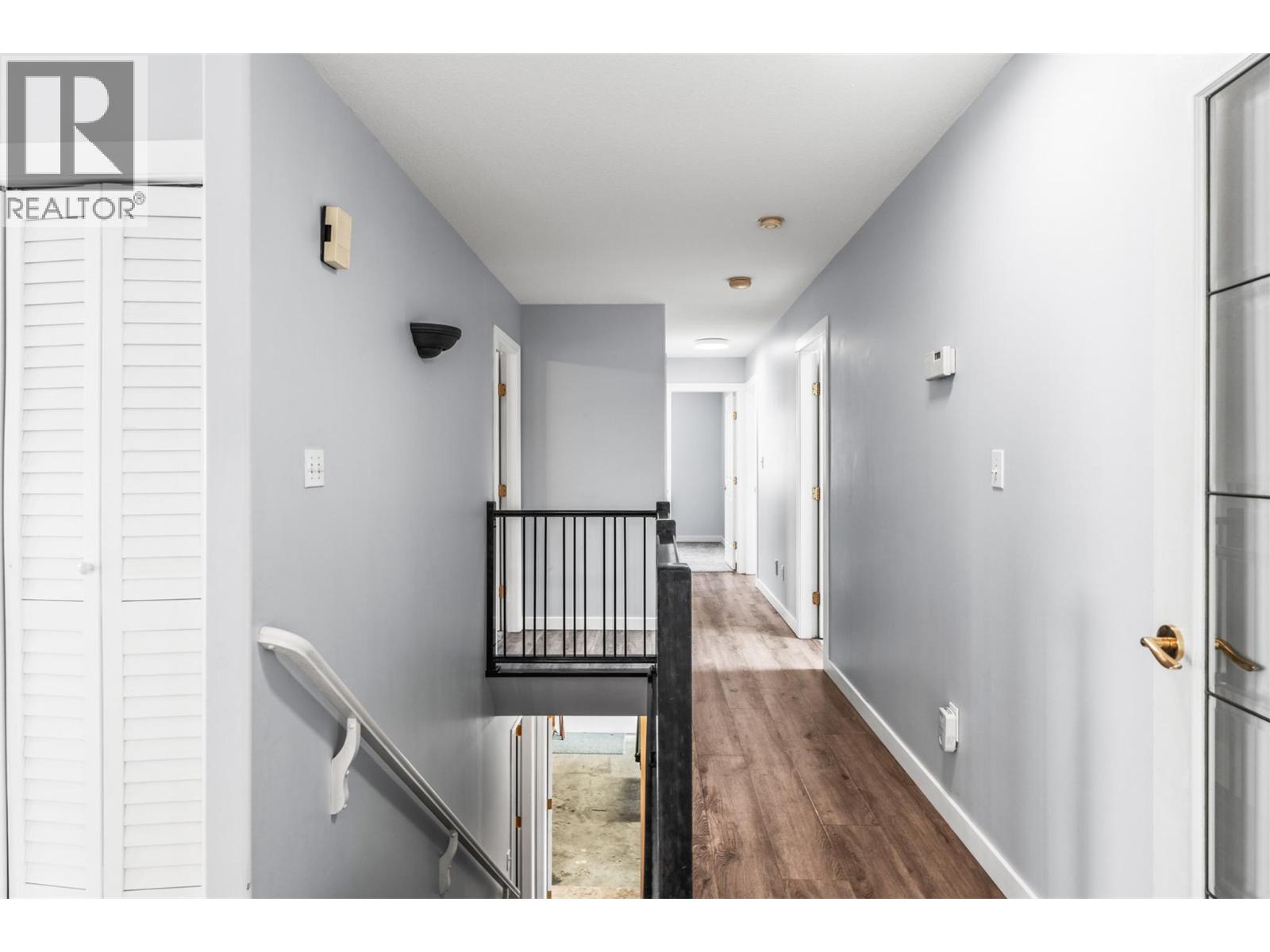 1997 Mountain View Avenue, Lumby