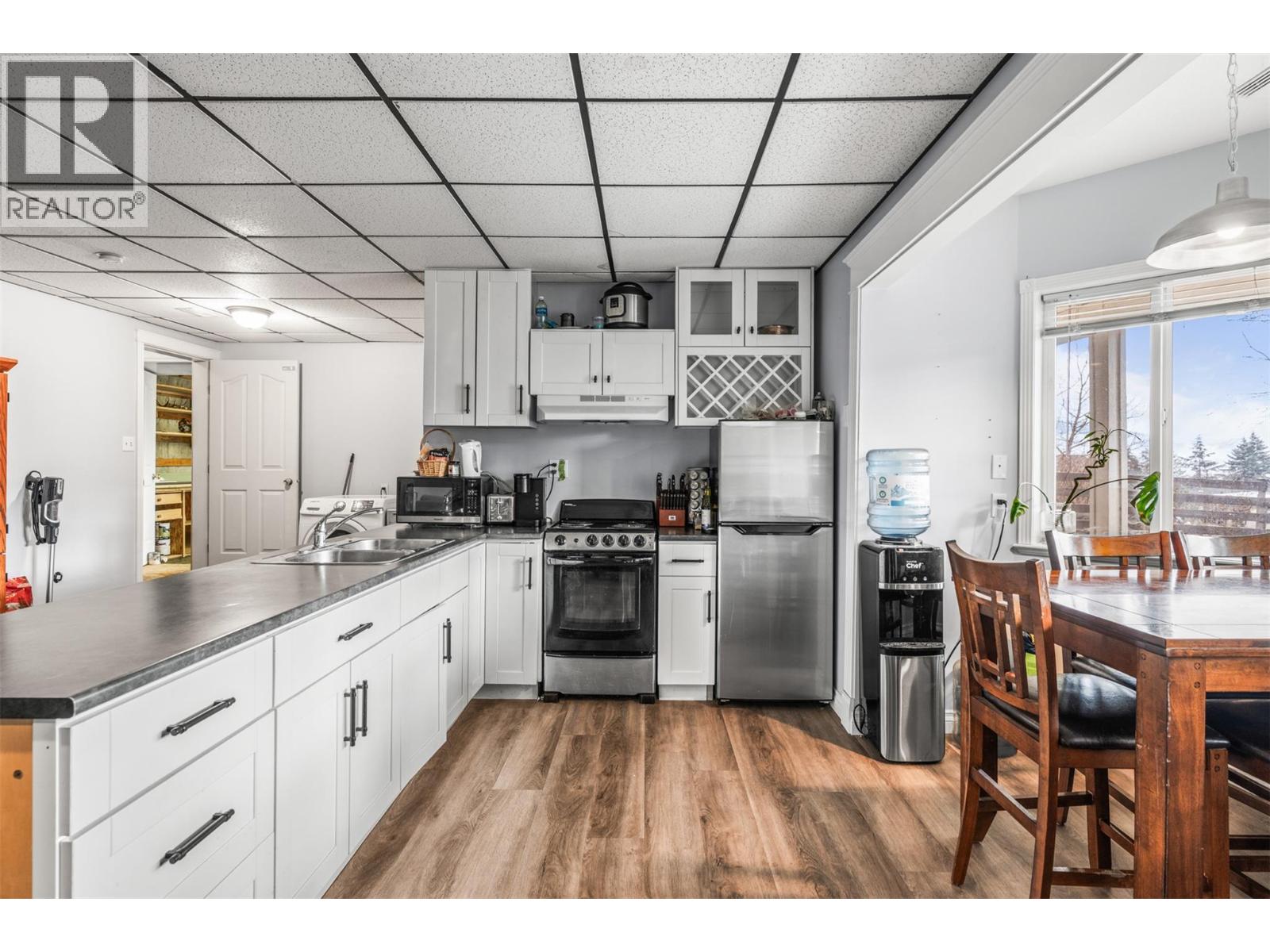 1997 Mountain View Avenue, Lumby