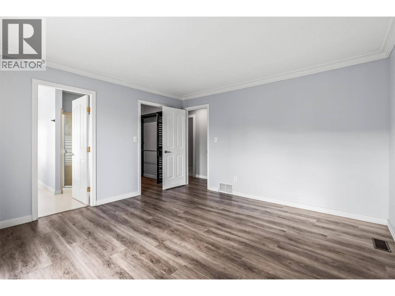 1997 Mountain View Avenue, Lumby